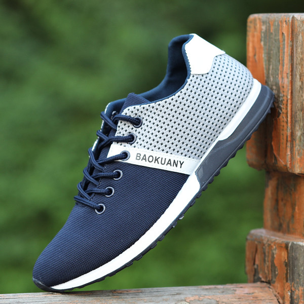 Férfi vászon tornacipő felirattal és fűzővel