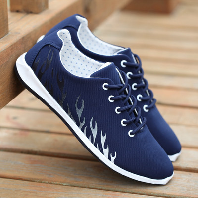 Meeste paelte ja lameda tallaga hingavad tossud