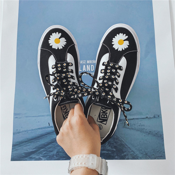 Meeste lõuendist tossud karikakraga