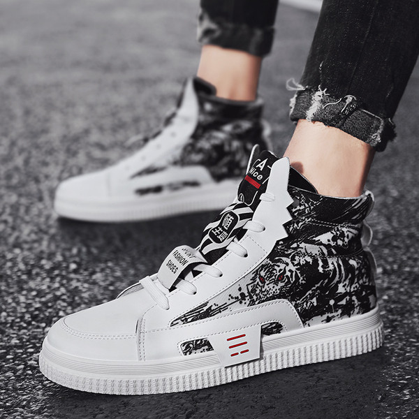 Férfi magas tornacipő mintával és fűzővel