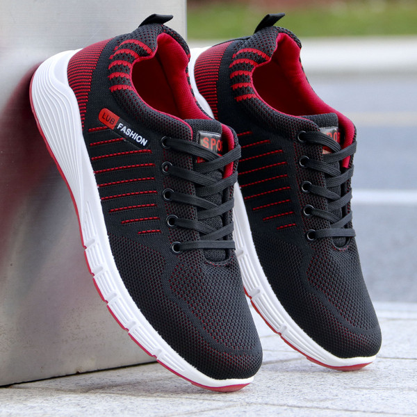 Paeltega tekstiilist meeste sporditossud