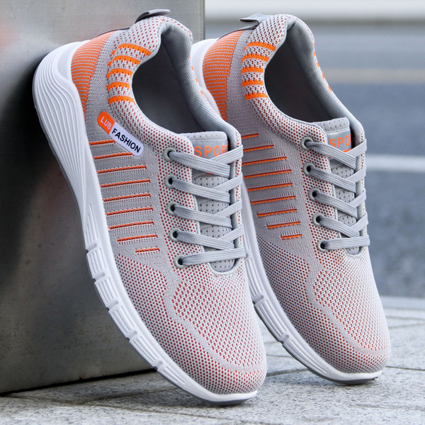 Paeltega tekstiilist meeste sporditossud