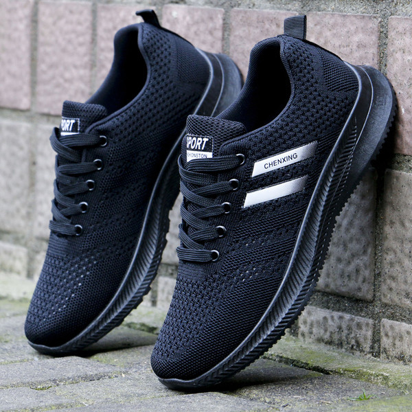 Vīriešu sporta kedas no elpojoša auduma ar šņorēm