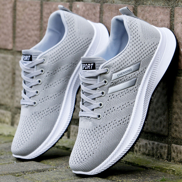 Vīriešu sporta kedas no elpojoša auduma ar šņorēm