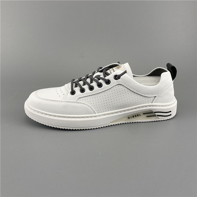 Alkalmi, lélegző bőr tornacipő fehér színben