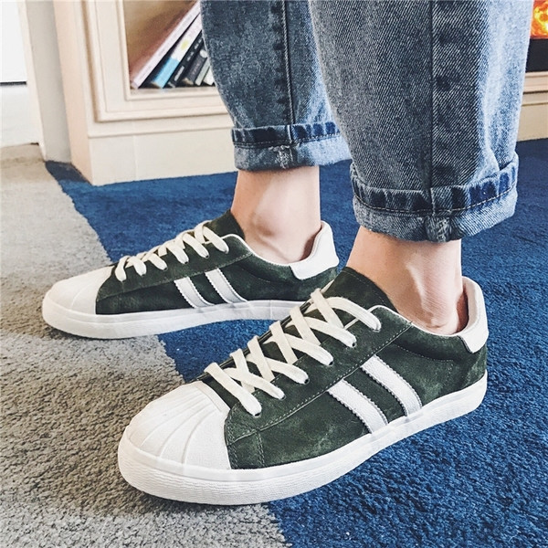 Lameda tallaga öko-seemisnahast meeste tossud