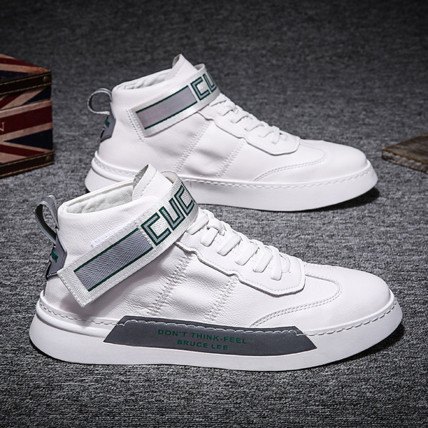 Férfi műbőr tornacipő matricával