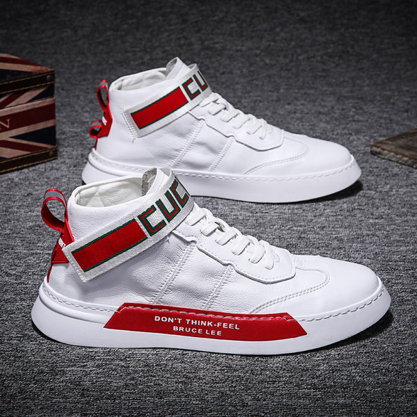 Férfi műbőr tornacipő matricával