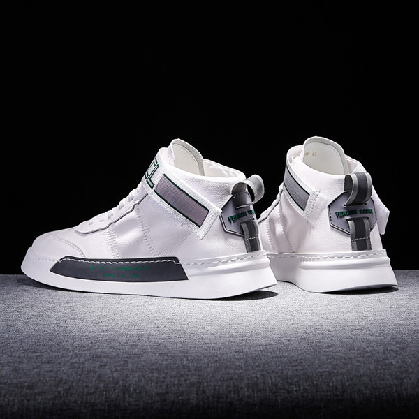 Férfi műbőr tornacipő matricával