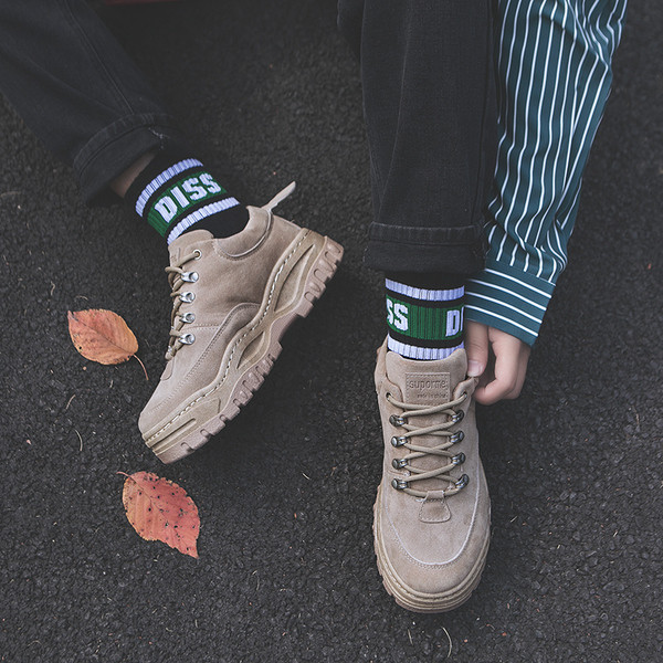 Öko velúrból készült férfi tornacipő durva talppal