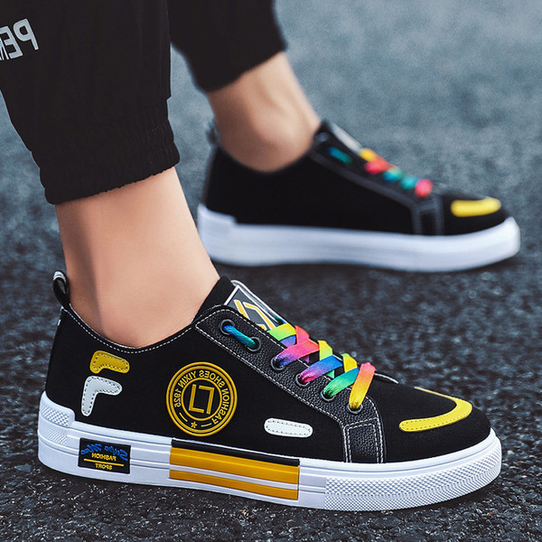 Lameda talla ja värviliste lipsudega moodsad meeste tossud