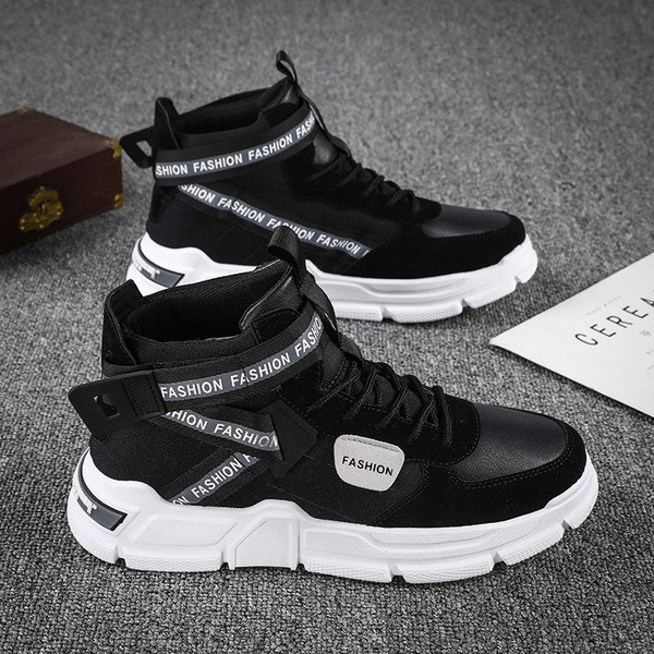 Uus mudel takjapaela ja paeltega meeste tossud