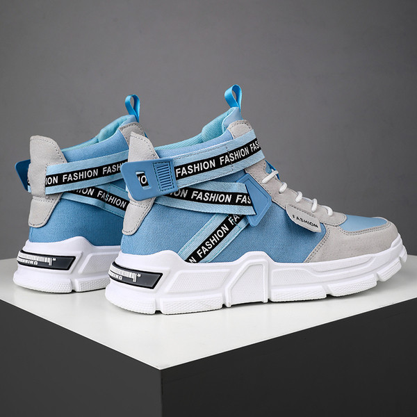 Uus mudel takjapaela ja paeltega meeste tossud