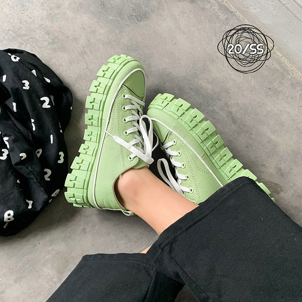 UUS kõrge talla ja puhta mudeliga meeste tossude mudel