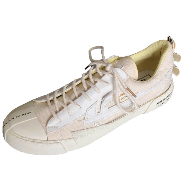 Meeste lõuendist tossud lameda talla ja paeltega