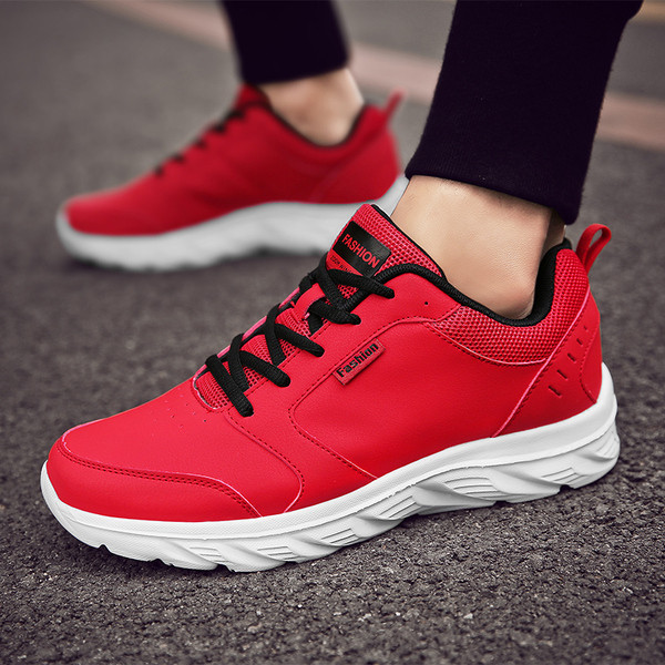 Alkalmi férfi tornacipő két modell