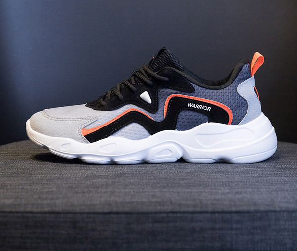 Ležerne prozračne muške tenisice s grubim potplatom