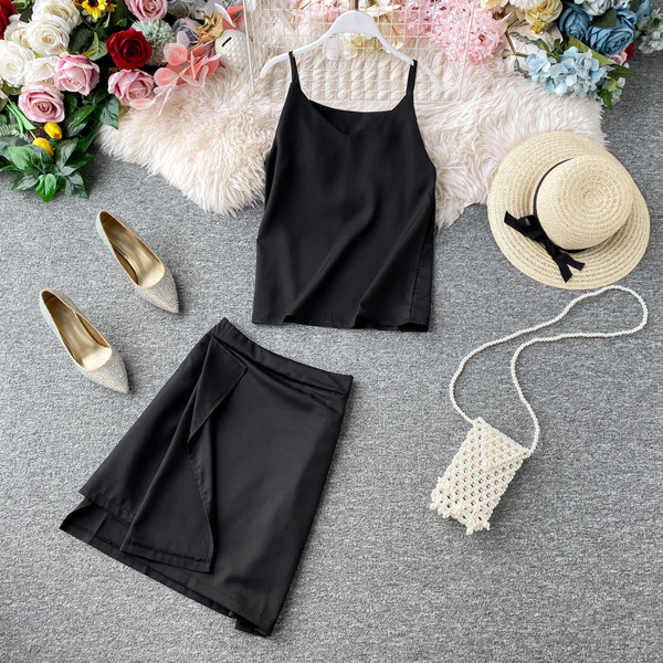 Dnevni ženski komplet suknja i majica bez rukava