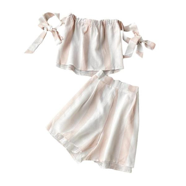 Moderan ženski komplet kratkih hlača s visokim strukom i topom