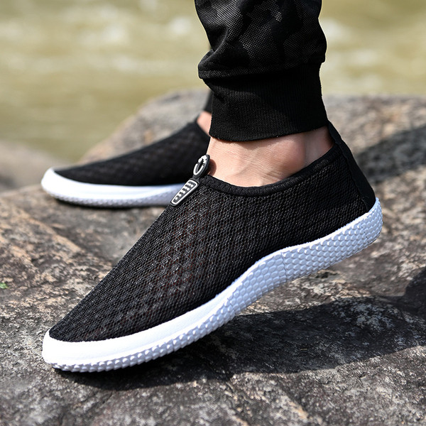 Nyári légáteresztő textil tornacipő