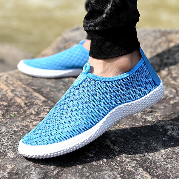 Nyári légáteresztő textil tornacipő