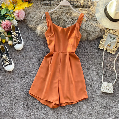 Moodne naiste lühike kombinesooni tavaline mudel