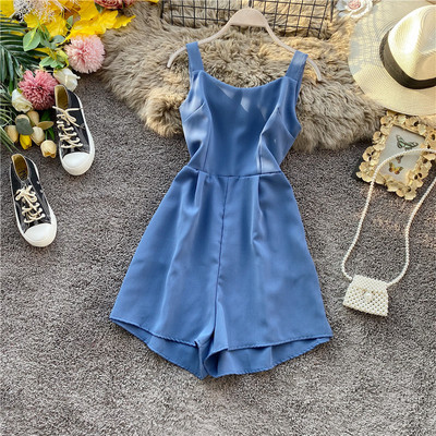 Moodne naiste lühike kombinesooni tavaline mudel