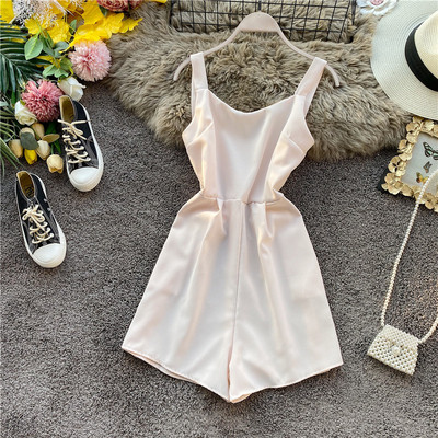 Moodne naiste lühike kombinesooni tavaline mudel