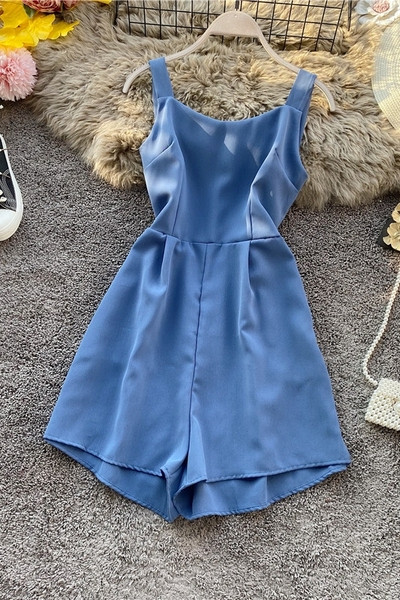 Moodne naiste lühike kombinesooni tavaline mudel