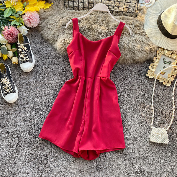 Moodne naiste lühike kombinesooni tavaline mudel