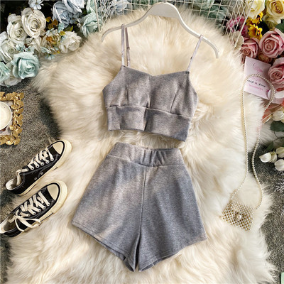 Naiste ajakohane lühikeste ja rinnakate komplekt