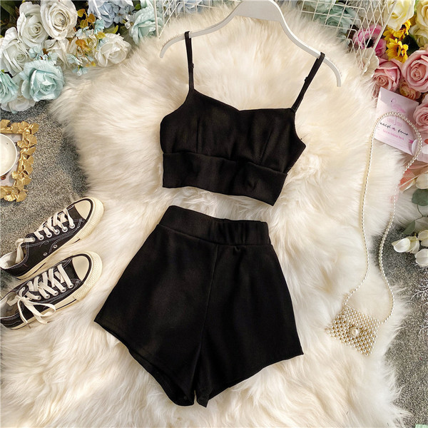 Naiste ajakohane lühikeste ja rinnakate komplekt