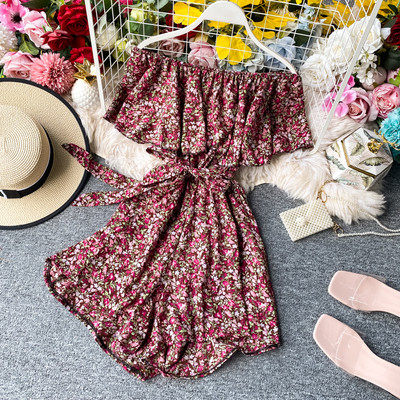 Lillemustriga naiste vabaaja kombinesoon