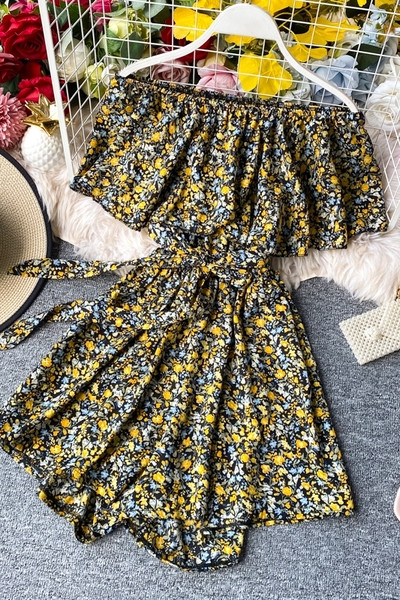 Lillemustriga naiste vabaaja kombinesoon