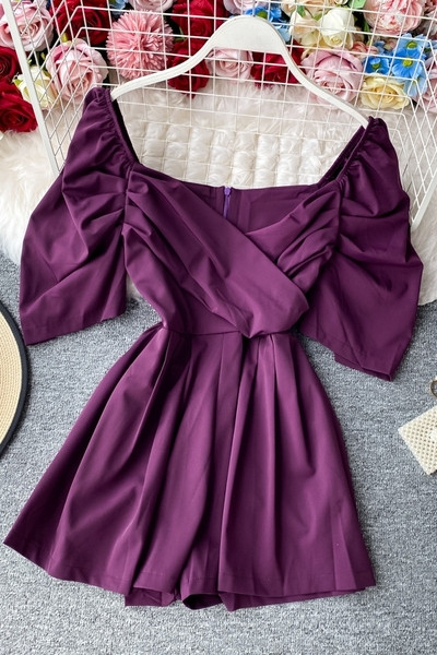 Stiilne naiste lühike kombinesooni tavaline mudel