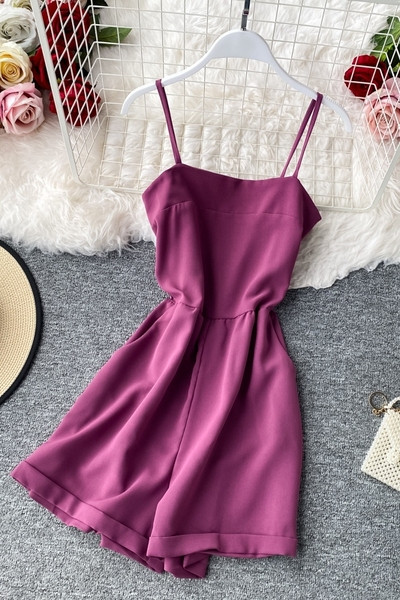 Stiilsed peenikeste rihmadega naiste lühikesed kombinesoonid