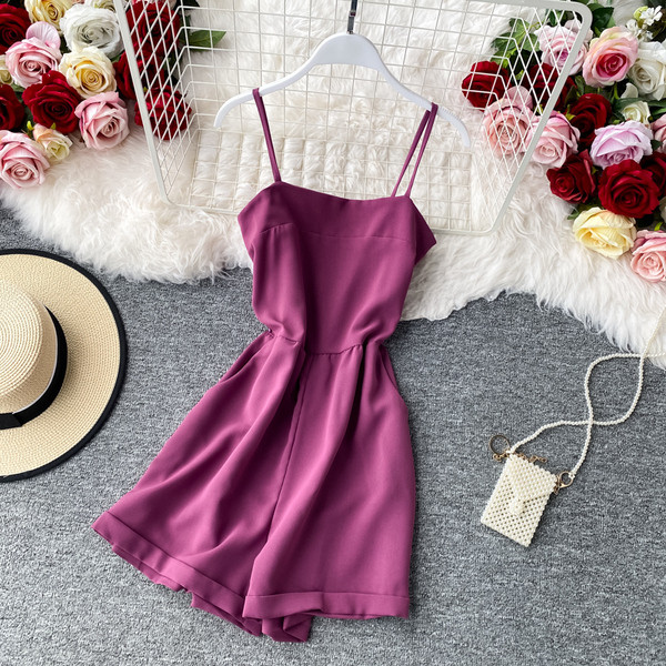 Stiilsed peenikeste rihmadega naiste lühikesed kombinesoonid