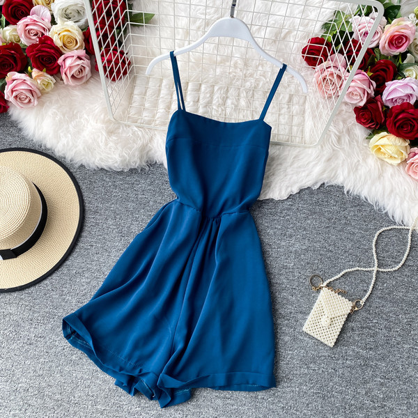 Stiilsed peenikeste rihmadega naiste lühikesed kombinesoonid