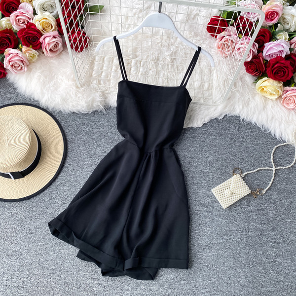 Stiilsed peenikeste rihmadega naiste lühikesed kombinesoonid