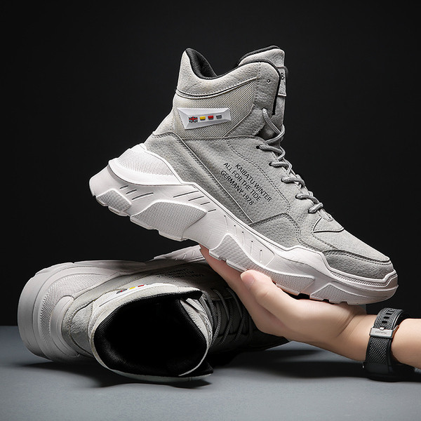 Kareda talla ja kirjadega talvised meeste tossud