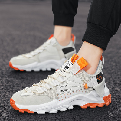 Új férfi sportcipő modell durva talppal és fűzővel