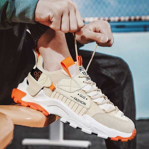 Új férfi sportcipő modell durva talppal és fűzővel