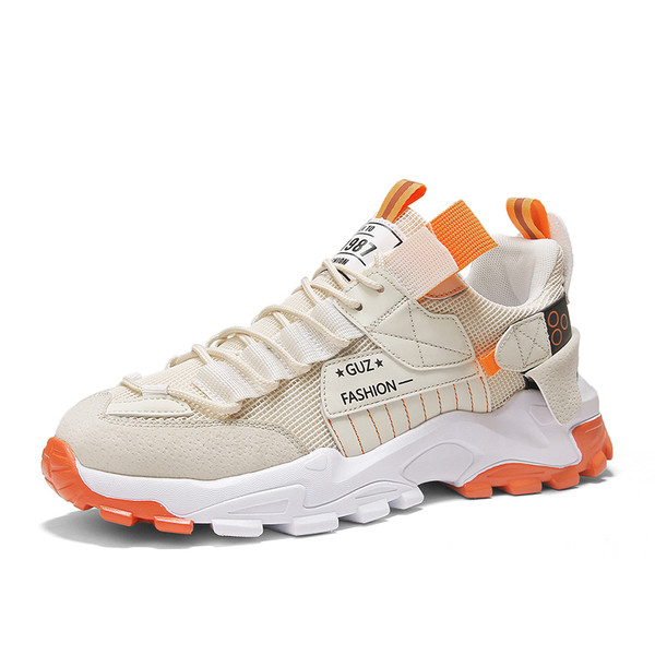 Új férfi sportcipő modell durva talppal és fűzővel