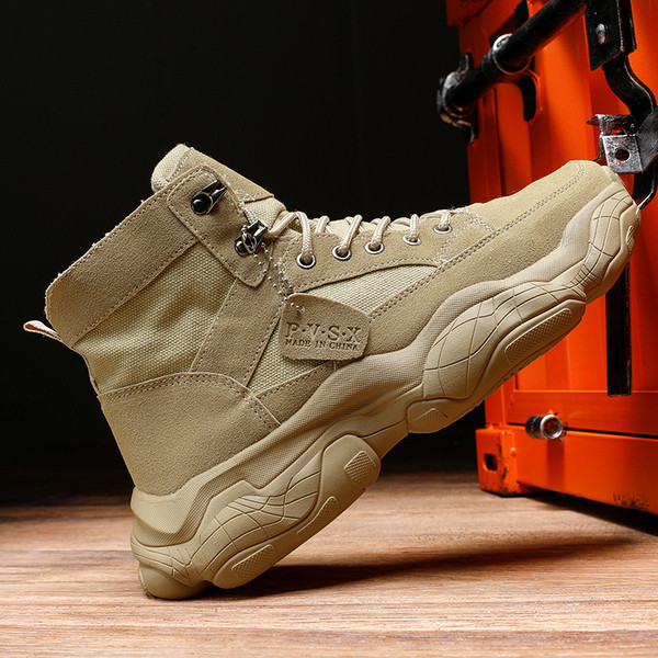 Aktuális férfi tornacipő durva talppal és fűzővel