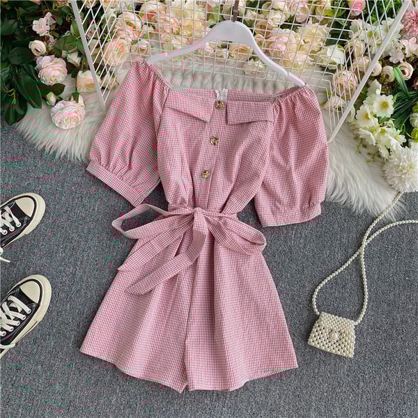 Női modern rövid jumpsuit gombokkal