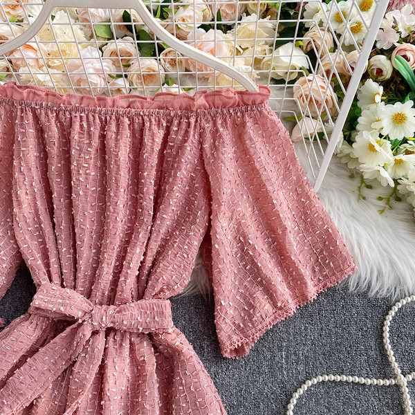 Stiilne naiste lühike pitsiga kombinesoon