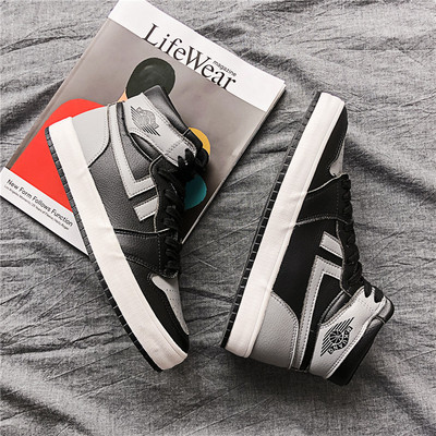 Meeste ökonahast kõrged tossud lameda talla ja aplikatsiooniga