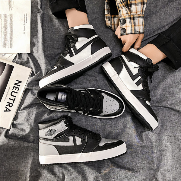 Meeste ökonahast kõrged tossud lameda talla ja aplikatsiooniga