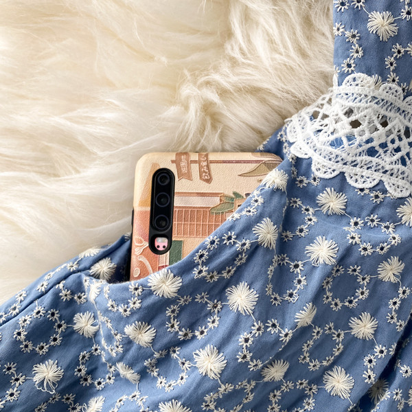 Moderan ženski kratki kombinezon s kratkim rukavima