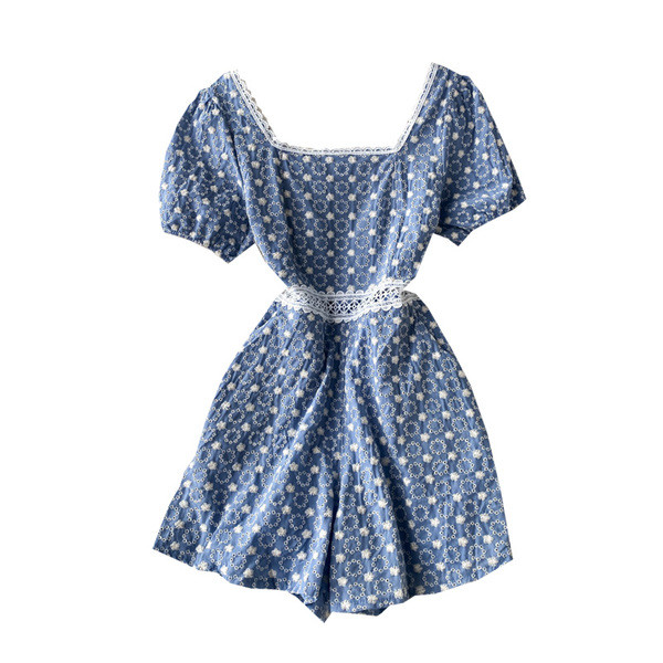 Moderan ženski kratki kombinezon s kratkim rukavima